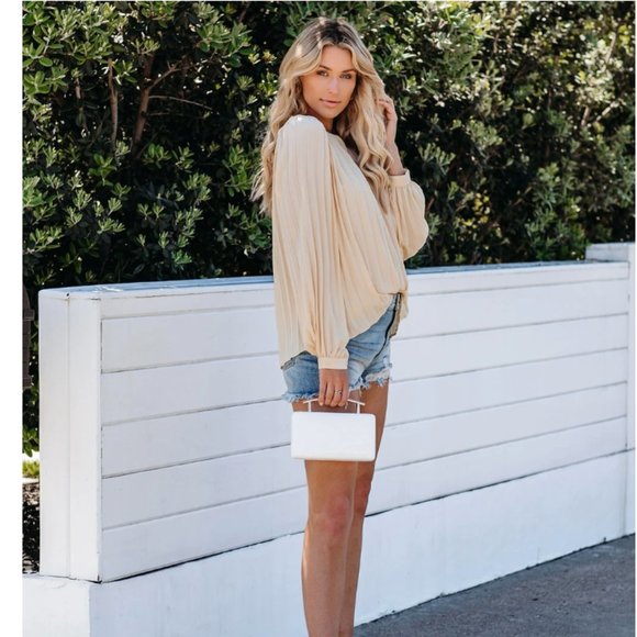 EWELINA Pleated Blouse - Picture 5 of 8